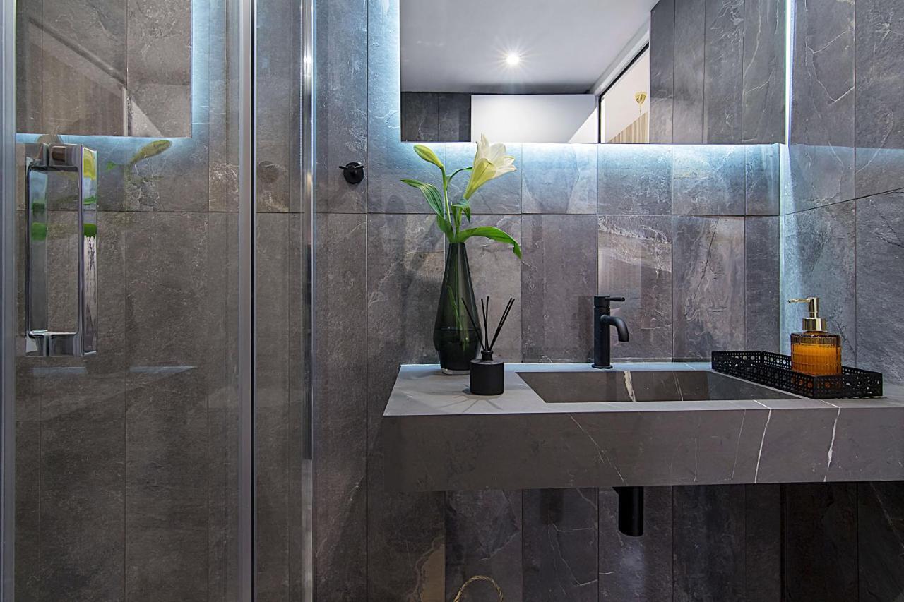 Athens Imperial Suites - Luxury Living Екстериор снимка